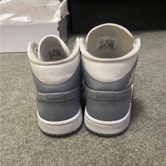 Jordan’s Stealth Grey Women’s Size 7 - Picture 2 of 7